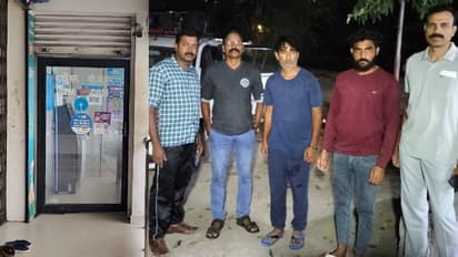 എടിഎമ്മിൽ നിന്ന് പണമെടുക്കും, ബാങ്കിന് പോകുന്നത് എടുത്തില്ലെന്ന സന്ദേശം! തൃശൂരിൽ നിഗൂഢ മോഷണം പിടിച്ച് പൊലീസ്