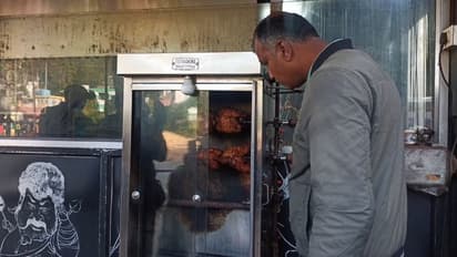 நீலகிரியில் பிரபல உணவக சாம்பாரில் மிதந்த குட்டி எலி; உணவகத்திற்கு சீல் வைத்த அதிகாரிகள்