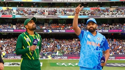 ICC World cup 2023: టాస్ గెలిచిన టీమిండియా... శుబ్మన్ గిల్ రీఎంట్రీ..