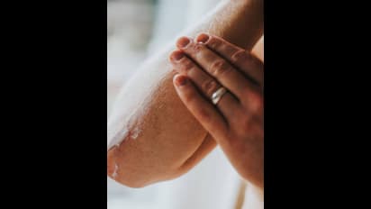 చలికాలంలో చర్మం డ్రైగా మారిందా..? ఇలా చేసి ఛూడండి..!