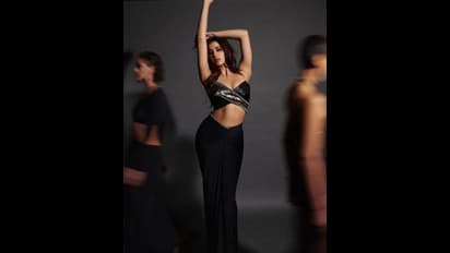 ಬ್ಲ್ಯಾಕ್ ಸ್ಟ್ರಾಪ್‌ಲೆಸ್ ಟಾಪ್‌ನಲ್ಲಿ Janhvi: ಪೋಸ್ ಕೊಡೋದ್ರಲ್ಲಿ Sunny Leoneರನ್ನೇ ಮೀರಿಸ್ತೀರಾ ಅನ್ನೋದಾ!