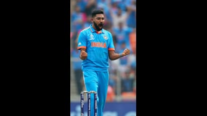 INDvSL ಸಿರಾಜ್ ದಾಳಿಗೆ ಮೂವರು ಡಕೌಟ್, ಇದು ಏಷ್ಯಾಕಪ್ ಫೈನಲ್ ಅಲ್ಲ ಎಂದ ಫ್ಯಾನ್ಸ್!