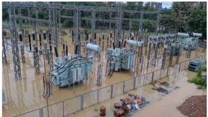 കഴക്കൂട്ടം സബ്സ്റ്റേഷനില് വെള്ളം കയറുന്നു; തിരുവനന്തപുരത്ത് വൈദ്യുതി വിതരണം തടസ്സപ്പെടുമെന്ന് മുന്നറിയിപ്പ്