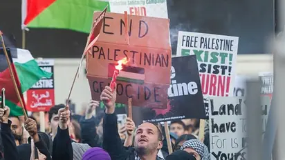 Amid Israel-Hamas war, video of frustrated UK citizens beating up pro-Palestinian supporters goes viral