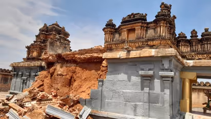 Mysuru : ಕುಸಿದು ಬಿದ್ದ ಶ್ರೀ ಲಕ್ಷ್ಮೀ ನಾರಾಯಣ ಸ್ವಾಮಿ ದೇವಾಲಯದ ಗೋಡೆ