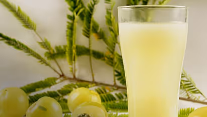 எடை இழப்பு முதல் பளபளப்பான சருமம் வரை.. வெறும் வயிற்றில் நெல்லிக்காய் ஜூஸ் குடிப்பதால் இத்தனை நன்மைகளா?