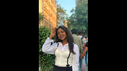 ಇದು ಶರ್ಟಾ ಸ್ವೆಟ್ರಾ?; ಹೋಟೆಲ್‌ ವೇಟರ್‌ ತರ ಕಾಣಿಸುತ್ತಿರುವೆ ಎಂದು 'ಲಕ್ಷಣ' ಕಾಲೆಳೆದ ನೆಟ್ಟಿಗರು! 