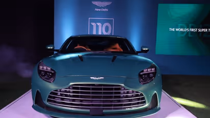 ಭಾರತದ ರಸ್ತೆಗಿಳಿದ ವಿಶ್ವದ ಮೊದಲ ಸೂಪರ್ ಟೂರರ್‌ , ಬೆಂಗಳೂರಿನಲ್ಲಿ ಆಸ್ಟನ್ ಮಾರ್ಟಿನ್ ಡಿಬಿ12 ಲಾಂಚ್!