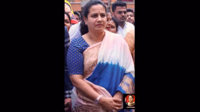 ಸೀರೆಯಲ್ಲಿ ಎಷ್ಟು ಸೌಂದರ್ಯ ಇದೆ ಅಂತ ಅಶ್ವಿನಿ ಮೇಡಂ ನೋಡಿ ಅನ್ಸುತ್ತೆ; ನೆಟ್ಟಿಗರಿಂದ ಮೆಚ್ಚುಗೆ