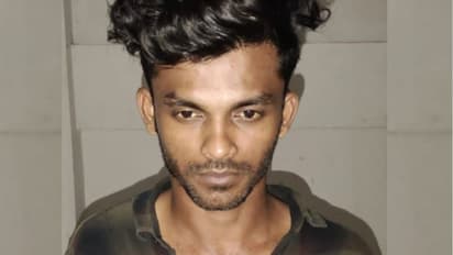 ദിവസങ്ങളായി ഷാഡോ നിരീക്ഷണം, ഒടുവിൽ രാത്രികാല പരിശോധനക്കിടെ യുവാവിനെ പൂട്ടി സ്പെഷ്യൽ സ്ക്വാഡ്; കഞ്ചാവും പിടിയിൽ