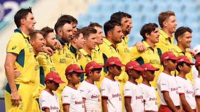 AUS vs PAK: 2023 உலகக் கோப்பையில் அதிக சிக்ஸர்கள் 19, 29 பவுண்டரிகள் அடித்து சாதனை படைத்த ஆஸ்திரேலியா!