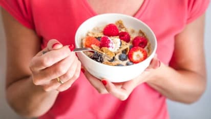 നാരുകൾ അടങ്ങിയ ഭക്ഷണങ്ങൾ കഴിക്കണമെന്ന് പറയുന്നതിന്റെ കാരണം