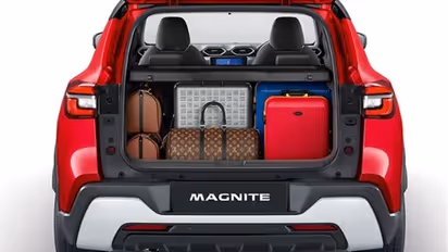 19 കിമി മൈലേജ്, 336 ലിറ്റർ ബൂട്ട്, 6 ലക്ഷത്തിൽ താഴെ വില! ഒട്ടുമാലോചിക്കാതെ സാധാരണക്കാരന് വാങ്ങാം ഈ കാർ!