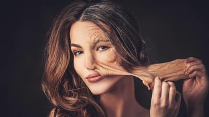 മുഖം കണ്ടാല് പ്രായം പറയരുത്; ചര്മ്മം ചെറുപ്പമായിരിക്കാന് കഴിക്കാം ഈ പത്ത് ഭക്ഷണങ്ങള്...