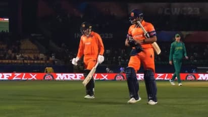 SA vs NED: தென் ஆப்பிரிக்காவையே மிரள வைத்த ஆர்யன் தத், ஸ்காட் எட்வர்ட்ஸ் – நெதர்லாந்து 245 ரன்கள் குவிப்பு!