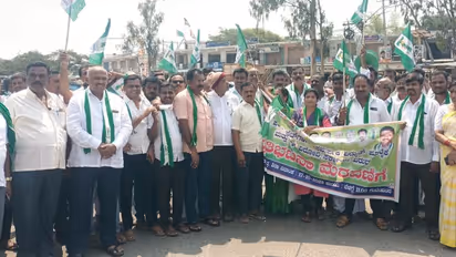 ಉಚಿತ ಭಾಗ್ಯಗಳ ನೆಪದಲ್ಲಿ ರೈತರನ್ನು ಮರೆತಿದೆ