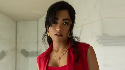 Rashmika Mandanna congratulates co-star Allu Arjun for winning National Award