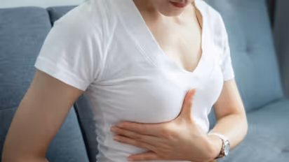 കുടുംബത്തില് ആര്ക്കെങ്കിലും സ്തനാര്ബുദമുണ്ടെങ്കില് നിങ്ങളിലും സാധ്യത കൂടുമോ?