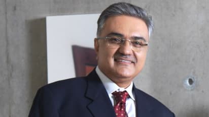 एक कर्मचारी ने कैसे खड़ा कर डाला 27893 करोड़ नेटवर्थ का साम्राज्य, नहीं सुना होगा इनका नाम