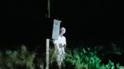 ಕರೆಂಟ್ಗಾಗಿ ಜಾಗರಣೆ: ಬೆಳೆ ಕಾಪಾಡಿಕೊಳ್ಳಲು ಮಧ್ಯರಾತ್ರಿ ನೀರು ಕಟ್ಟುತ್ತಿರುವ ರೈತರು!