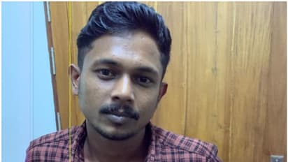 വീട്ടിൽ കയറി പെൺകുട്ടിയോട് കൊടുംക്രൂരത, ഭയന്ന് വീട്ടുകാർ, ഹെഡ്മാസ്റ്റർ വിട്ടില്ല, ധൈര്യം നൽകി; ഒടുവിൽ ശിക്ഷ