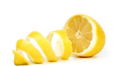 నిమ్మ తొక్క వృధా అనుకోకండి! ఇలా వాడితే బోలెడు లాభాలు!