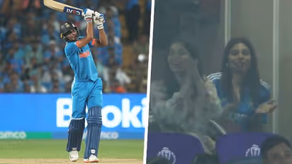 IND vs BAN: உலகக் கோப்பையில் முதல் அரைசதம் அடித்த சுப்மன் கில் – கை தட்டி ஆரவாரம் செய்த சாரா டெண்டுல்கர்!