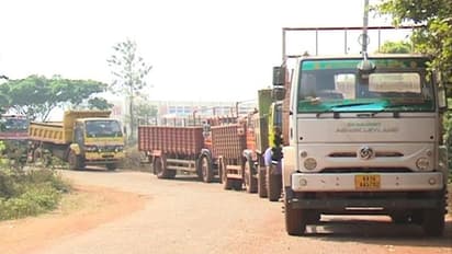 ಚಿತ್ರದುರ್ಗ: ಮೈನ್ಸ್ ಲಾರಿಗಳ ಹಾವಳಿಯಿಂದ ಬೇಸತ್ತು ಬೀದಿಗಳಿದ ಗ್ರಾಮಸ್ಥರು