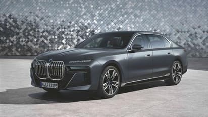 மிரட்டும் ஸ்டைல்.. பல்வேரு அம்சங்கள்.. தரமா 2 கார்களை இந்தியாவில் களமிறங்கிய BMW - விலை என்ன? முழு விவரம்!