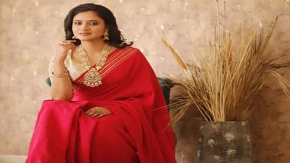 ಅಮ್ಮನ ಕೆಂಪು ಮೈಸೂರ್ ಸಿಲ್ಕ್ ಸೀರೆಯಲ್ಲಿ ರಂಜನಿ ರಾಘವನ್: ದೃಷ್ಟಿ ತೆಗೆದುಕೊಳ್ಳಿ ಅಂತಿದ್ದಾರೆ ಫ್ಯಾನ್ಸ್! 