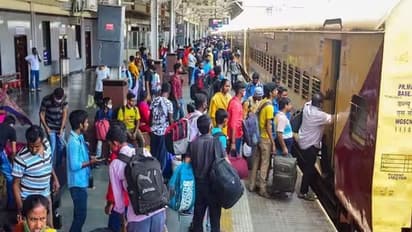 தீபாவளிக்கு சொந்த ஊருக்கு போறீங்களா?தென் மாவட்டத்திற்கு சிறப்பு ரயில்-எந்த ரயில் நிலையத்தில் நிற்கும் தெரியுமா