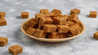 ஒரு துண்டு வெல்லம் போதும்..சளி, இருமல் முதல் மலச்சிக்கல் வரை அனைத்தையும் விரட்டி அடிக்கும்!