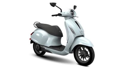 അത്ഭുതങ്ങളുമായി ബജാജ്! ഇപ്പോൾ ചേതക്കിന് വമ്പൻ മൈലേജ്, കൂടാതെ കിടിലൻ ഫീച്ചറുകളും!