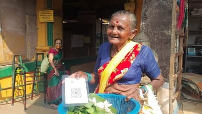 ಡಿಜಿಟಲ್ ಇಂಡಿಯಾ ಎಫೆಕ್ಟ್: ಹೂವು ಮಾರಾಟ ಮಾಡೋ ಅಜ್ಜಿ ಬಳಿಯೂ ಫೋನ್ ಪೇ..!