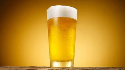 ಪ್ರತಿದಿನ ಸ್ವಲ್ಪ ಸ್ವಲ್ಪ ಬಿಯರ್ ಕುಡಿದ್ರೆ ಏನೂ ಆಗಲ್ಲ ಅಂತಾ ಅಂದ್ಕೊಡಿರೋರು ಇದನ್ನ ಓದಿ 