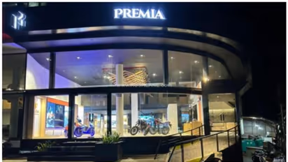 ഈ ഡീലർഷിപ്പ് രാജ്യത്ത് ആദ്യം, തുറന്നത് കോഴിക്കോട്; ഈ സൂപ്പർ ടൂവീലറുകള് ഒരു കുടക്കീഴിൽ!