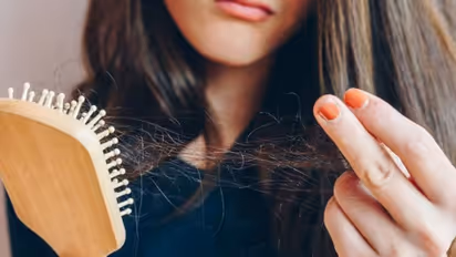 ഈ നാല് ഭക്ഷണങ്ങള് പതിവാക്കൂ, തലമുടി കൊഴിച്ചില് തടയാം...