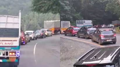 കുരുക്ക് മുറുകി താമരശ്ശേരി ചുരം, യാത്രക്കാർ ഭക്ഷണവും വെള്ളവും കൈയിൽ കരുതണേ