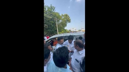 திடீரென சந்தித்து ஒருவரையொருவர் ஆரத்தழுவிக் கொண்ட அண்ணாமலை, திருமாவளவன்