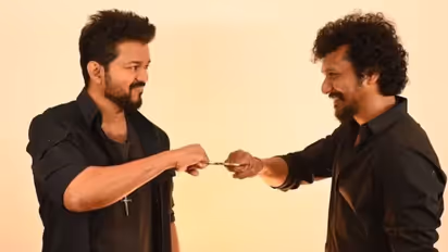 Leo director Lokesh Kanagaraj suffers leg injury during promotion in Palakkad