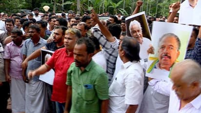 മലപ്പുറത്ത് കോണ്ഗ്രസിൽ ഭിന്നത രൂക്ഷം, പിന്നാലെ കരുത്ത് തെളിയിക്കാനുള്ള നീക്കവുമായി എ ഗ്രൂപ്പ്, ലീഗിന് അതൃപ്തി