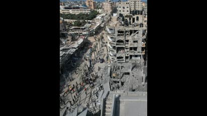 మాకు ఆ వివరాలు తెలియజేయండి.. ఇజ్రాయెల్ సైన్యం ఫ్లైట్లో నుంచి పాలస్తీనాలో కరపత్రాలు