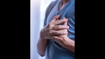 രാത്രിയിലെ ഉറക്കം പതിവായി ശരിയായില്ലെങ്കില് ബിപി കൂടുമോ? ഹൃദയാഘാതത്തിനും സാധ്യത?