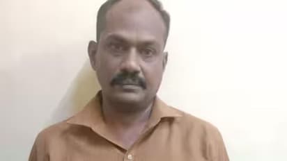 கருணாநிதி குறித்து அவதூறு.. நாம் தமிழர் கட்சி பிரமுகர் வீடு புகுந்து தட்டித்தூக்கிய போலீஸ்..!