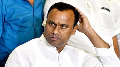 రన్ రాజా రన్ : రోడ్డుపై పరుగులు పెట్టిన కోమటిరెడ్డి రాజగోపాల్ రెడ్డి.. కారణం ఇదే...