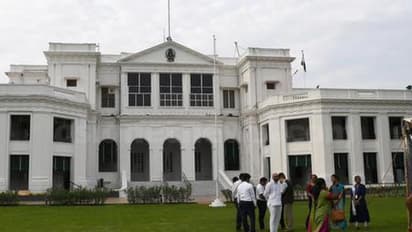 തമിഴ്‌നാട് ഗവർണറുടെ ഔദ്യോഗിക വസതിക്ക് നേരെ ആക്രമണം; രാജ്‌ഭവനിലേക്ക് പെട്രോൾ ബോംബെറിഞ്ഞു