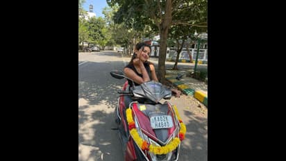 Sonu Gowda ಬೇಬಿ ಯಾರು ಗೊತ್ತಾ?: ಕಾರ್ ಇದ್ದರೂ ವಿಮಾನ ಹೋದ್ರೂ ಬಿಕಿನಿ ಬ್ಯೂಟಿಗೆ ಇವಳೇ ಬೇಕಂತೆ!