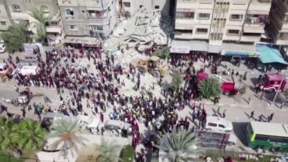 വിദേശികളടക്കം 400ലേറെ പേർ ആദ്യ ദിനം റാഫാ ഗേറ്റ് കടന്നു; വ്യോമാക്രമണം ദുരിതാശ്വാസ ക്യാമ്പിൽ ബോംബിട്ട് ഇസ്രയേൽ