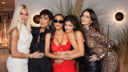 The Kardashian-Jenner family gives adorable pose in this stunning photo