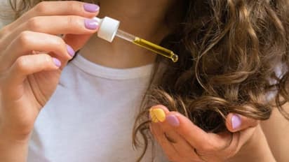 തലമുടി കൊഴിച്ചില്‍ തടയാനും മുടി വളരാനും ആറ് എണ്ണകള്‍...